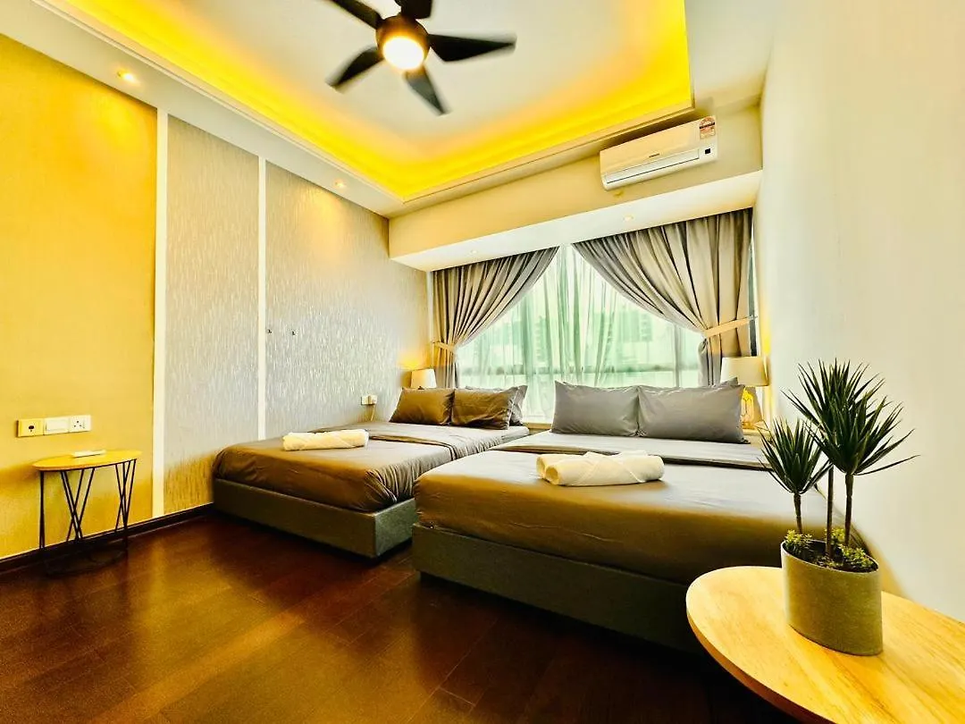 Apartment R&F Classic Design Suites @35F 3Br 11Pax Johor Bahru