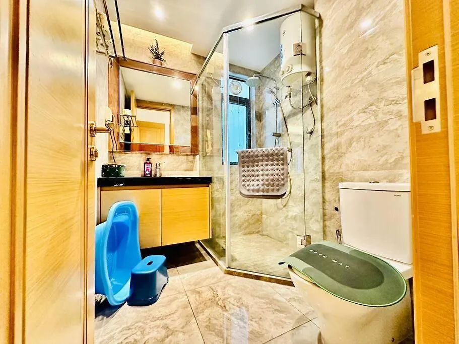 R&F Classic Design Suites @35F 3Br 11Pax Johor Bahru Apartment
