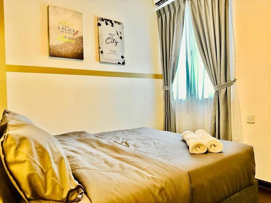 R&F Classic Design Suites @35F 3Br 11Pax Johor Bahru