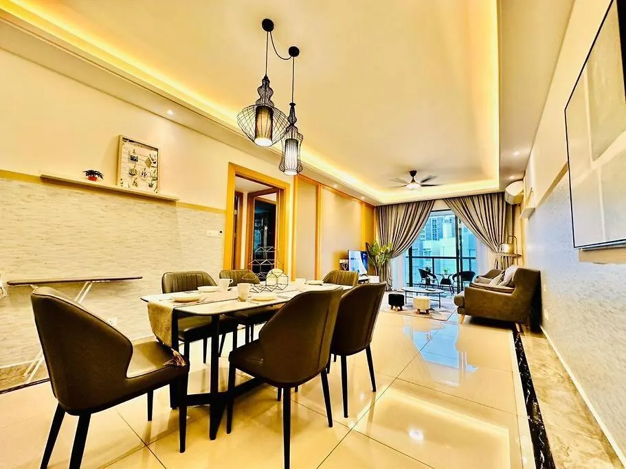 Apartment R&F Classic Design Suites @35F 3Br 11Pax Johor Bahru