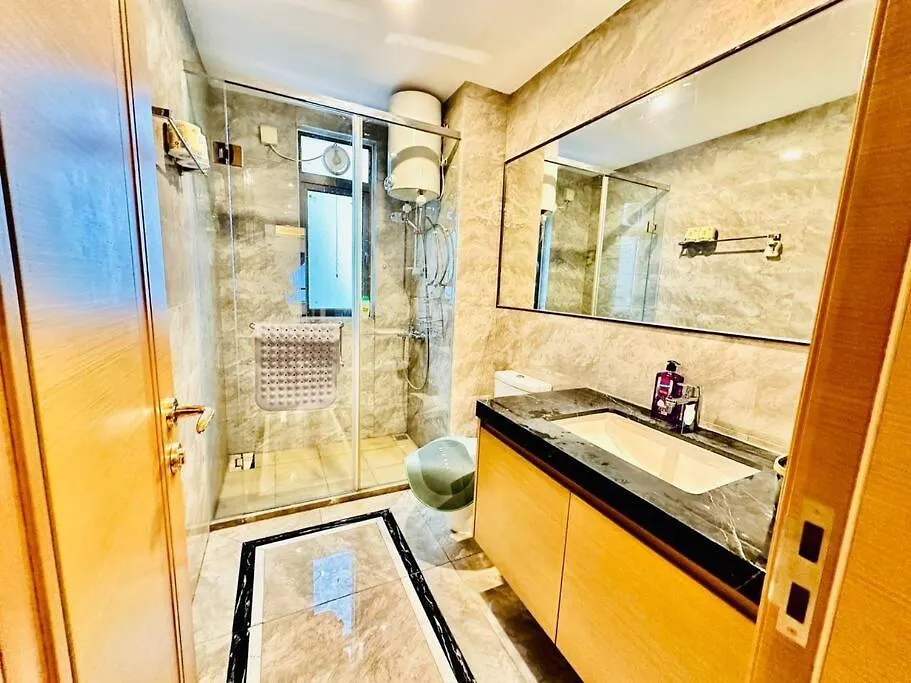 R&F Classic Design Suites @35F 3Br 11Pax Johor Bahru Malaysia